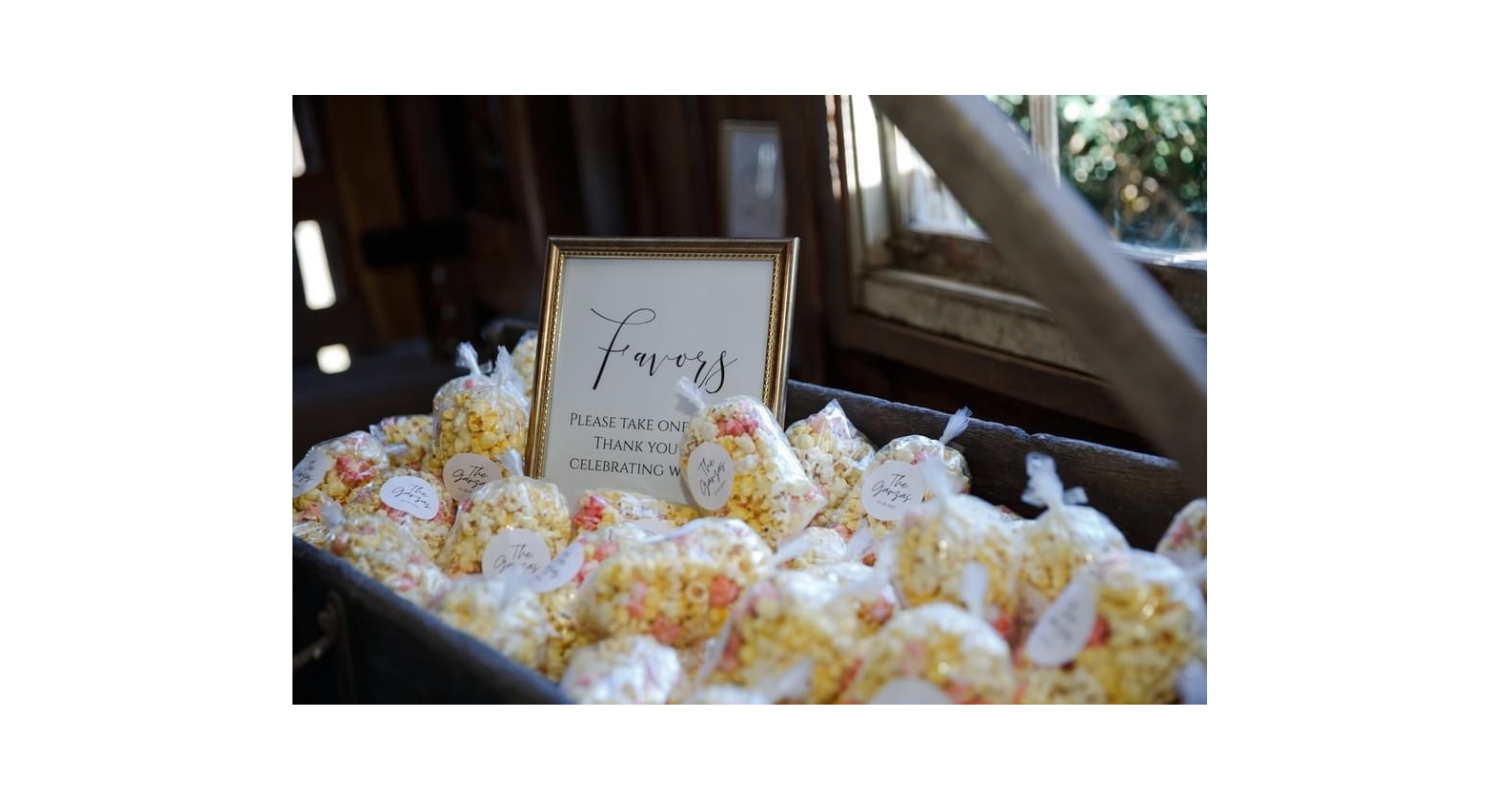 How to Build a Popcorn Bar for Your Weddings and Parties